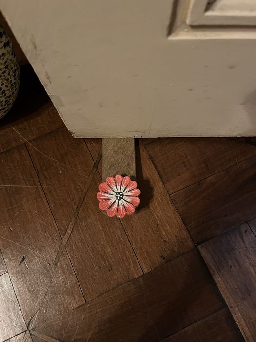 Travão de porta. Discreto e eficaz!