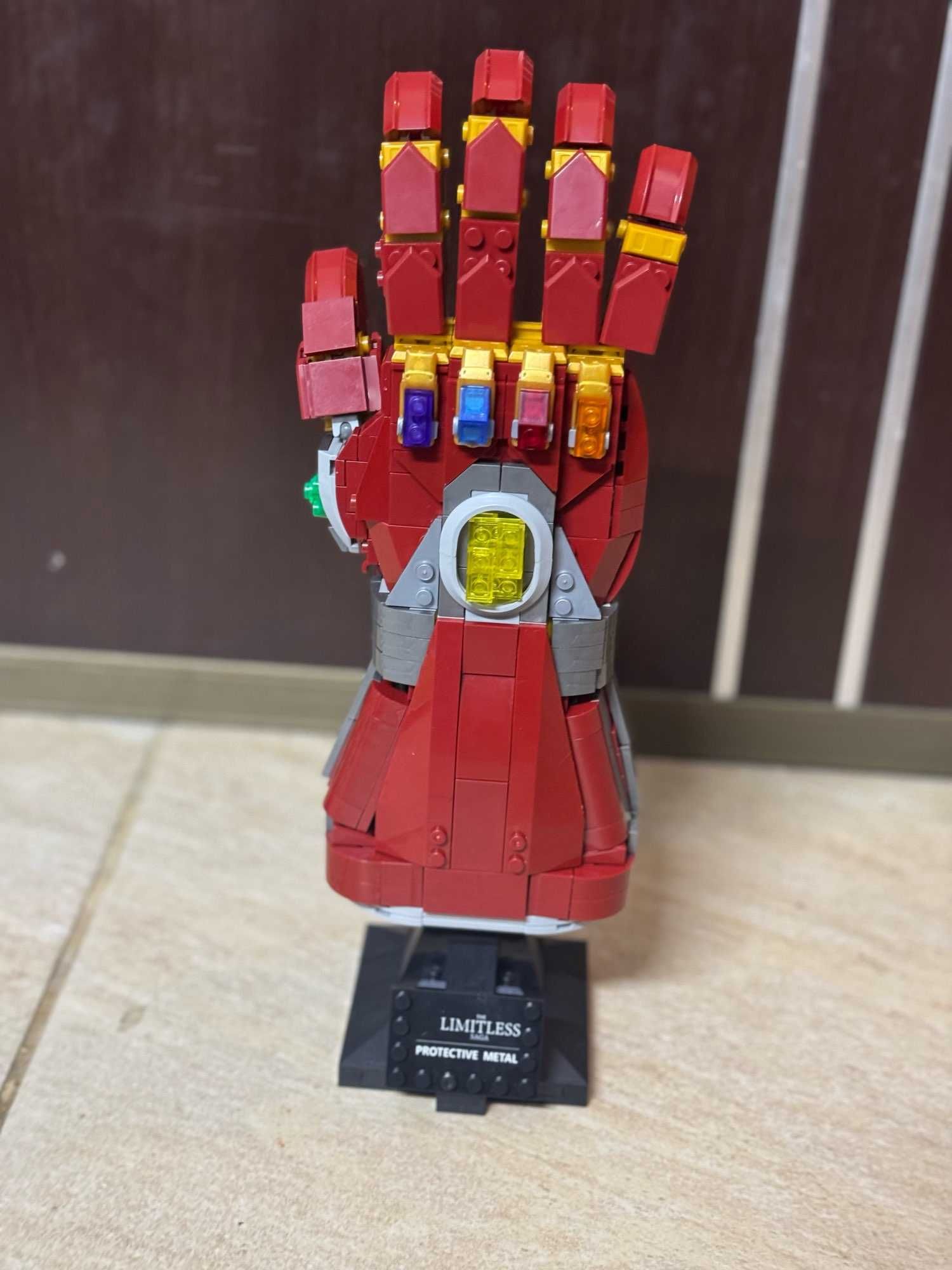 Klocki konstrukcyjne Rękawica Nieskończoności Iron Man Marvel Avengers