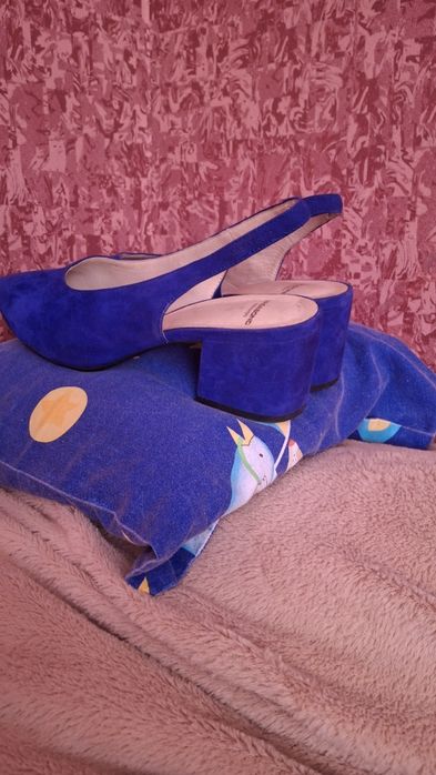 Босоніжки замшеві 41 розмір