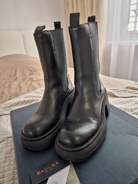 Botki czarne skórzane 37