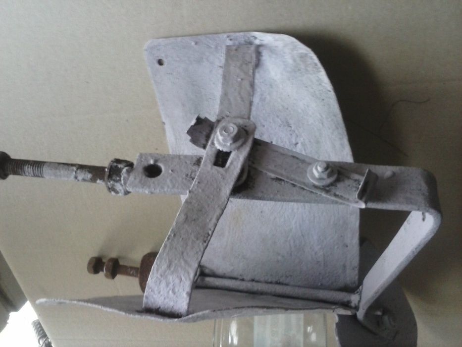 плуг.                   . .