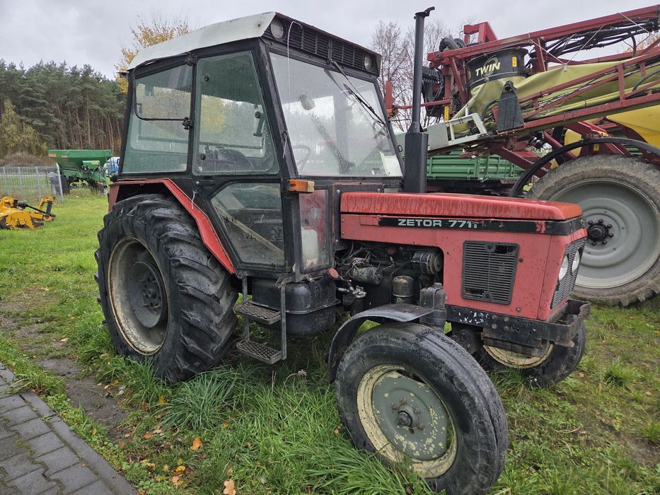 Ciągnik Zetor 7711