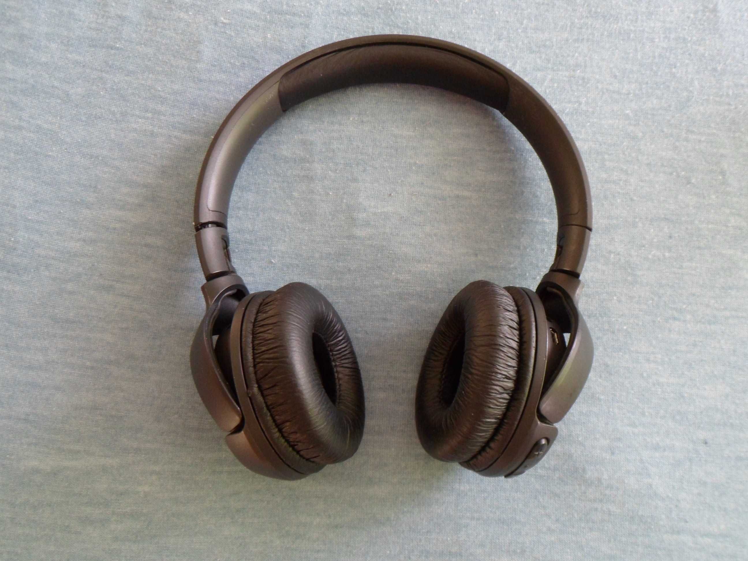 Słuchawki JBL Tune 500 BT - niesprawne.
