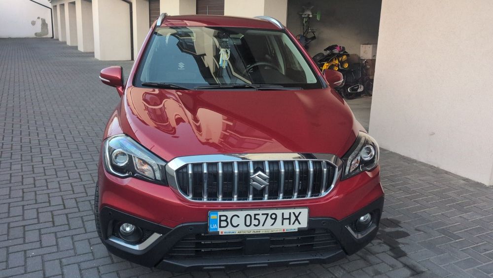 Продаю авто Suzuki SX4, GLX