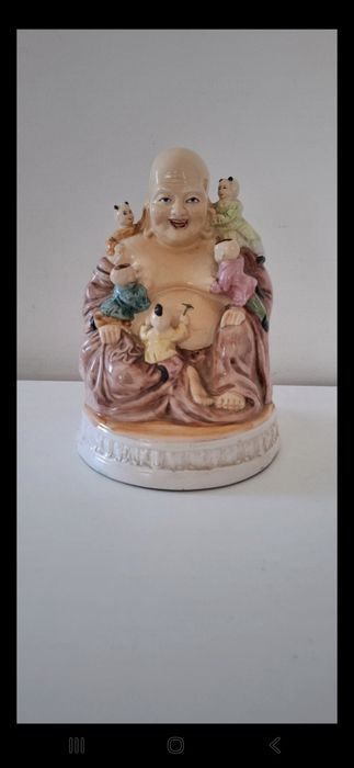 Buda decorativo em cerâmica