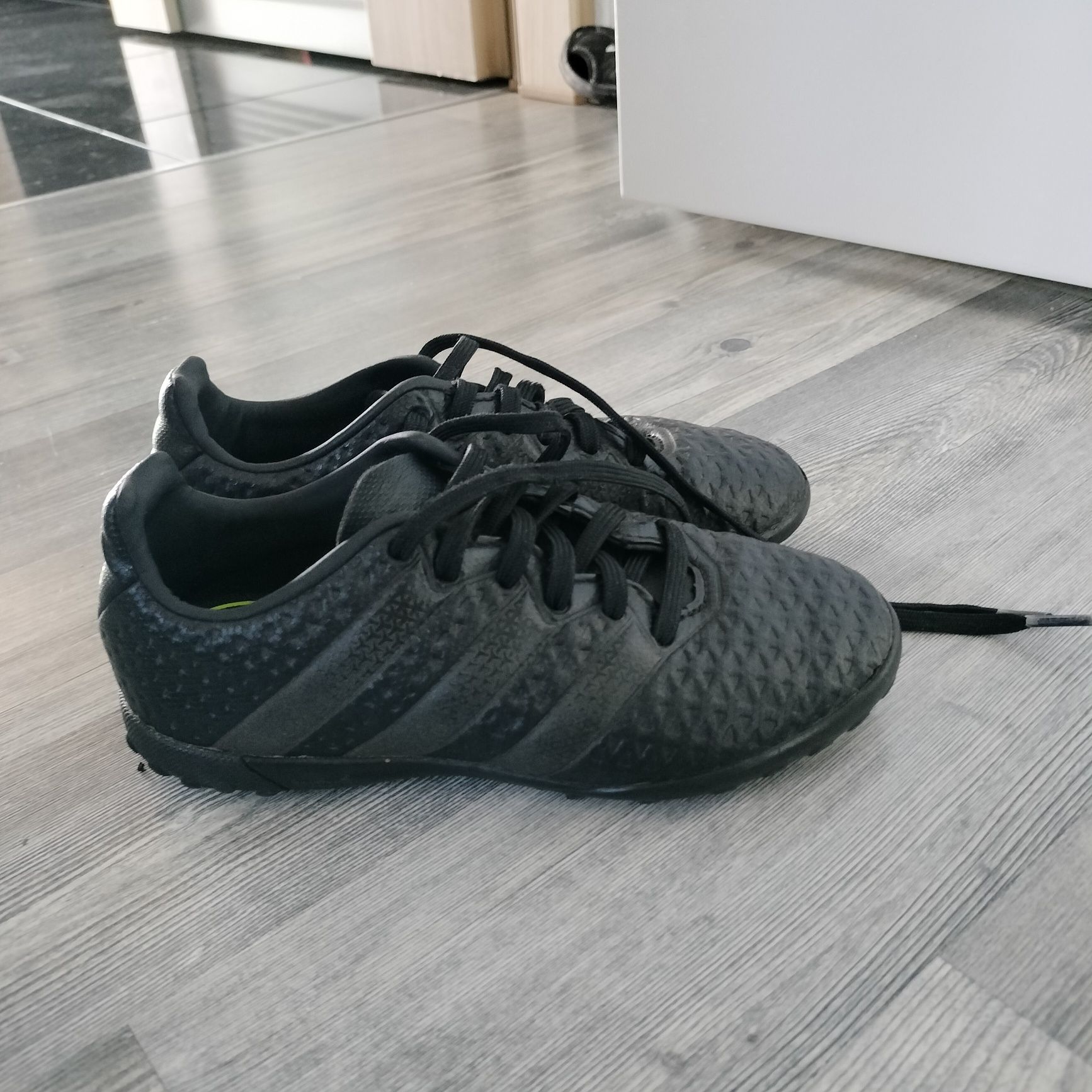 Adidas korki chłopięce