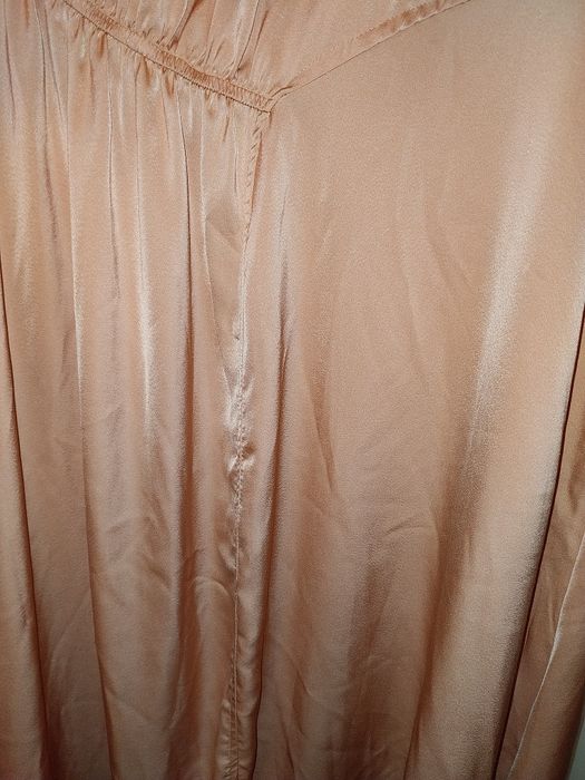 Elegancka łososiowa sukienka