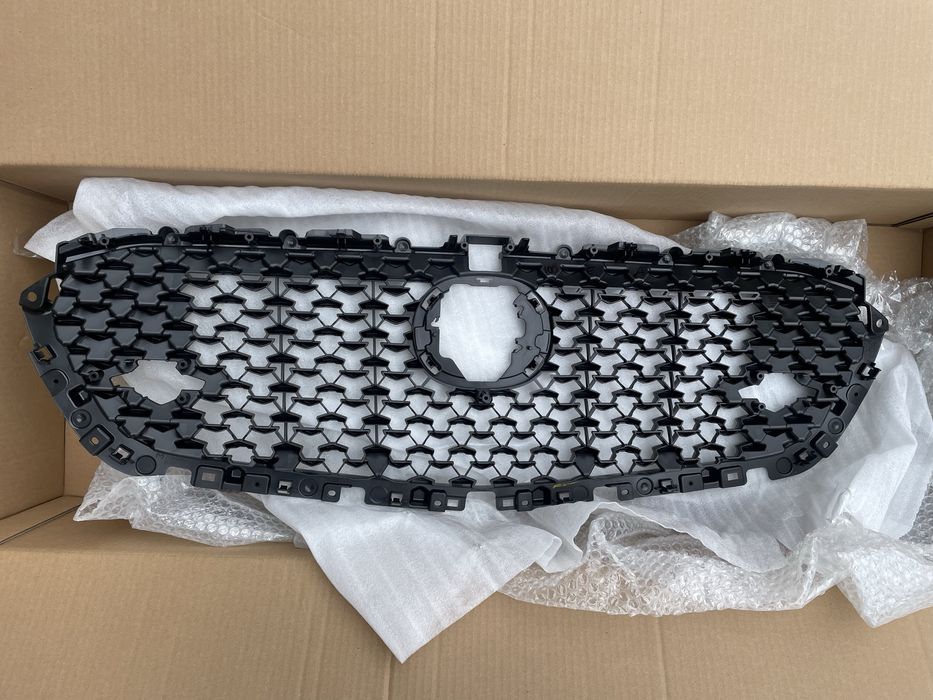 Решітка радіатора Mazda CX-30, нова оригінал, артикул DGH950710A