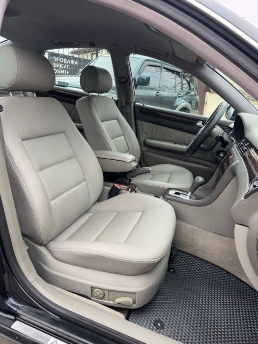 Audi A6C5 2.5D автомат!