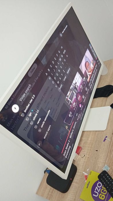 Monitor LG em estado de novo