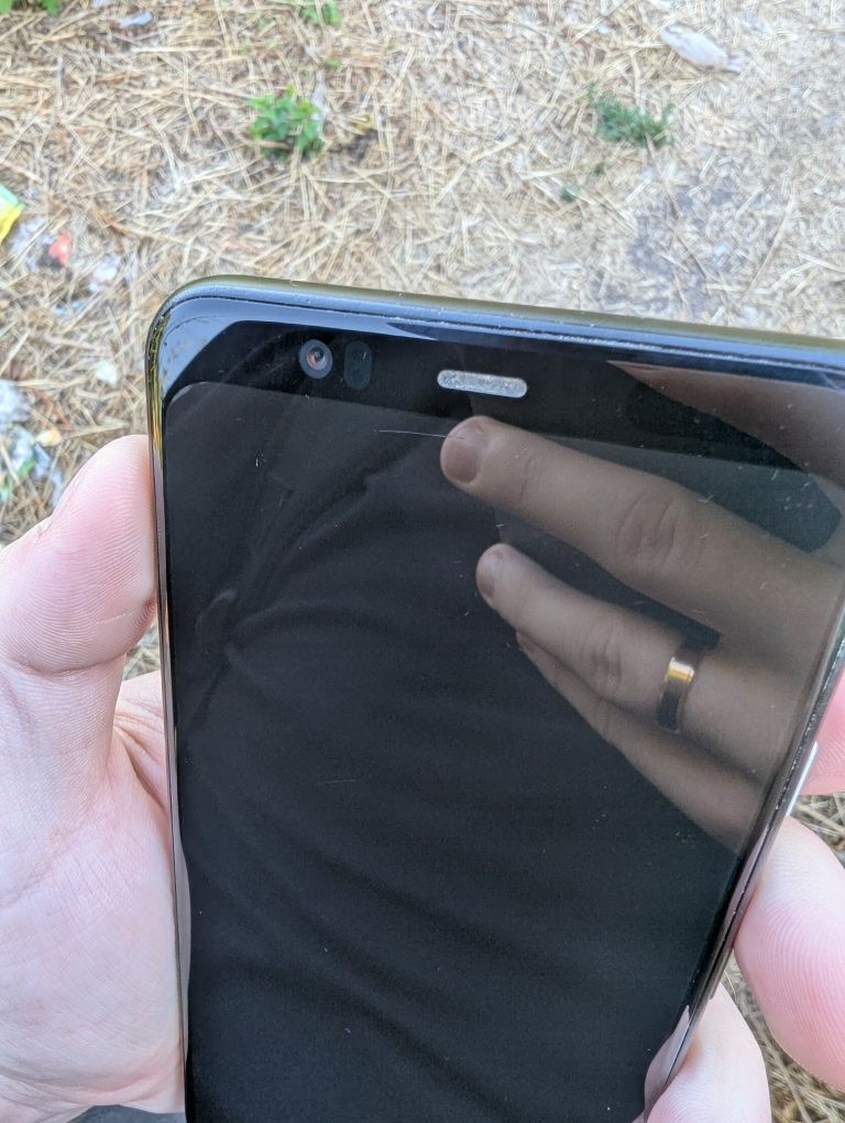 Pixel 4xl не вмикається (треба заміна батареї)