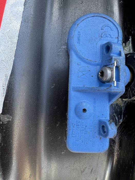 Felgi opel 6x15 ET 39 4x100 czyjniki cisnienia + kołpaki