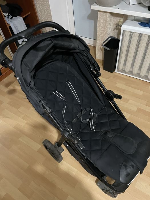 Прогулочная коляска Carrello Bravo