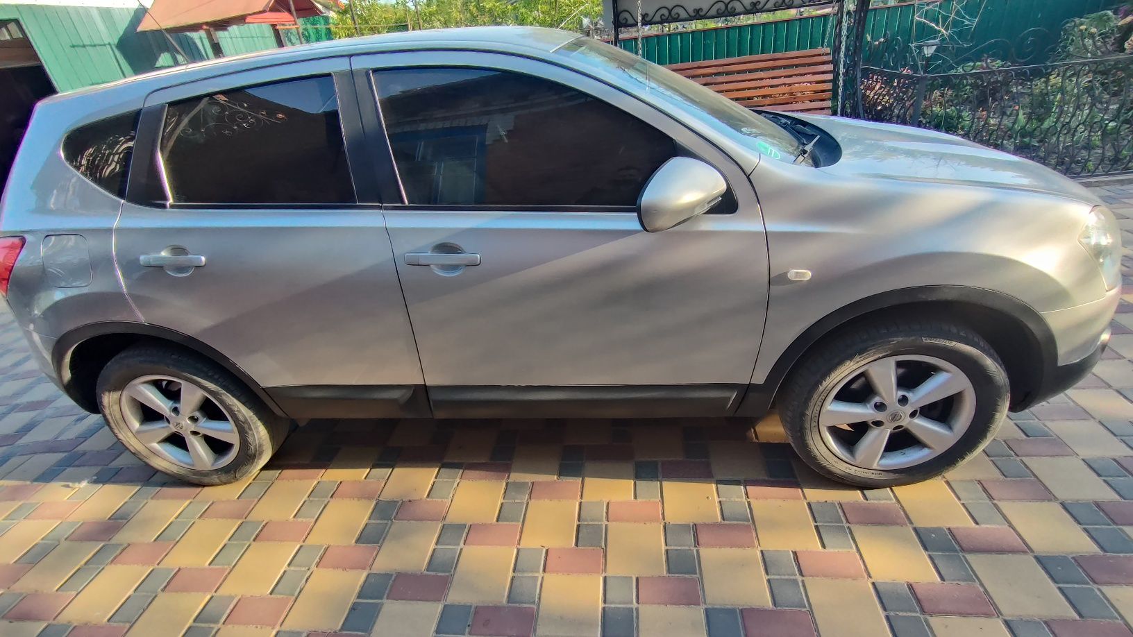 Авто NISSAN Qashqai