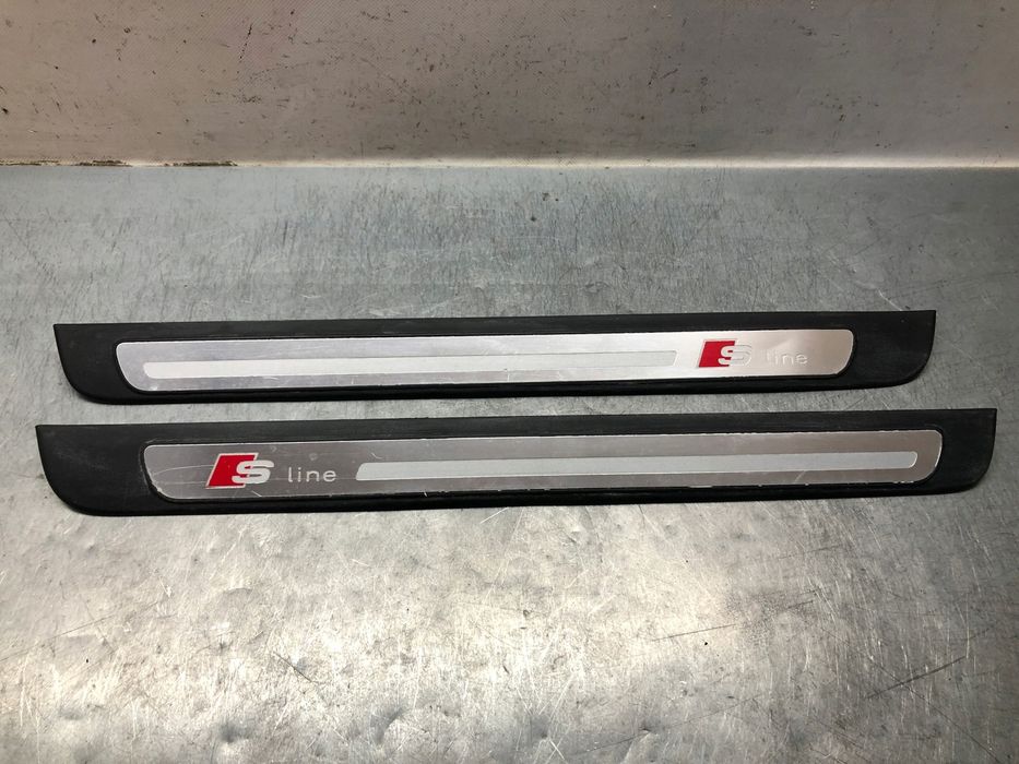 A4 B8 S Line nakładki Listwy Progowe Komplet