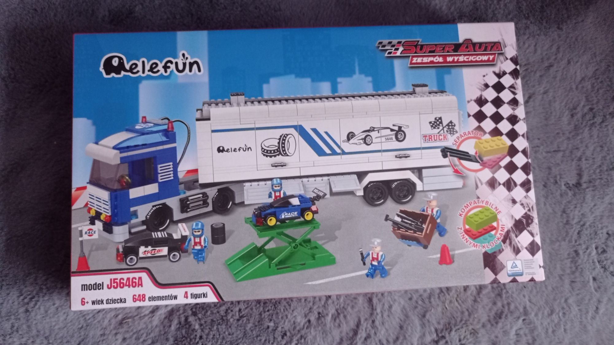 Transporter, zespół wyścigowy kompatybilny z klockami Lego