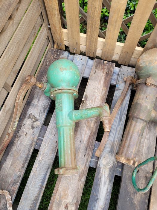 Pompy abisynki różne .