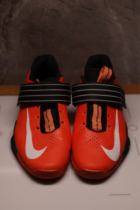 Czerwone Nike Savaleos roz 45,5 29,5cm