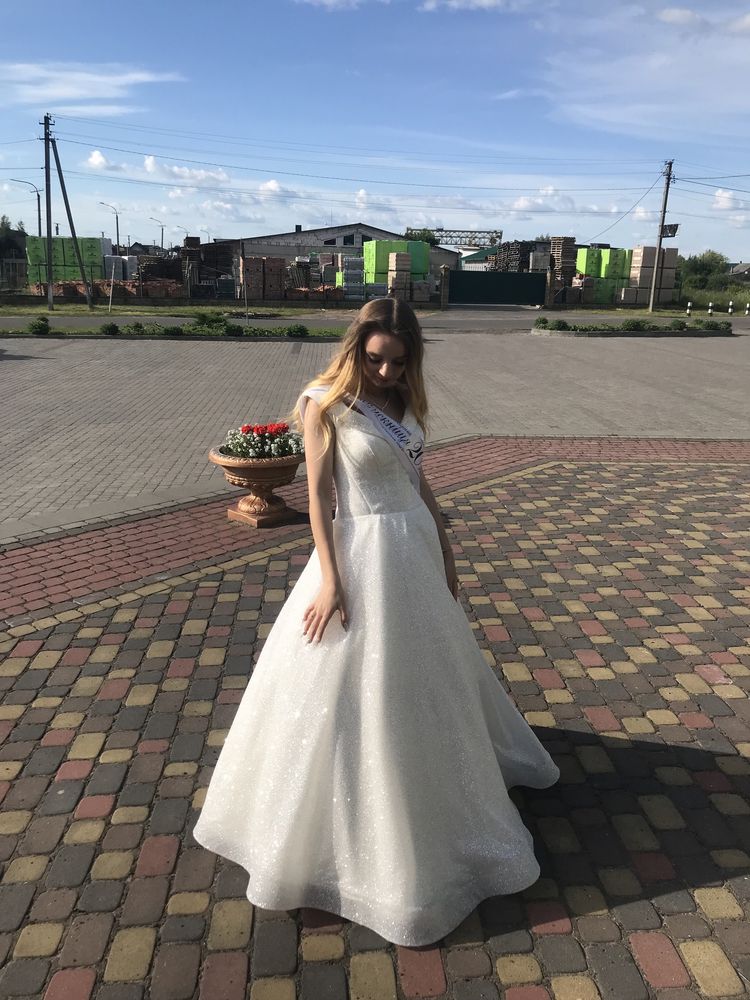Випускна/весільна сукня