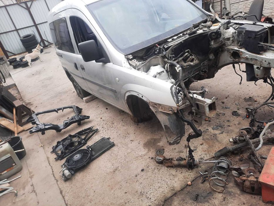 Капот кузов  РАЗБОРКА Opel Corsa Combo