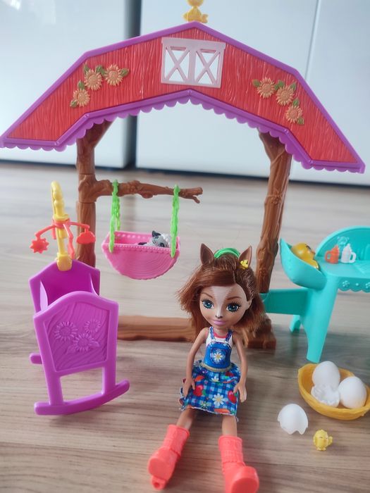Enchantimals lalka koń żłobek na farmie