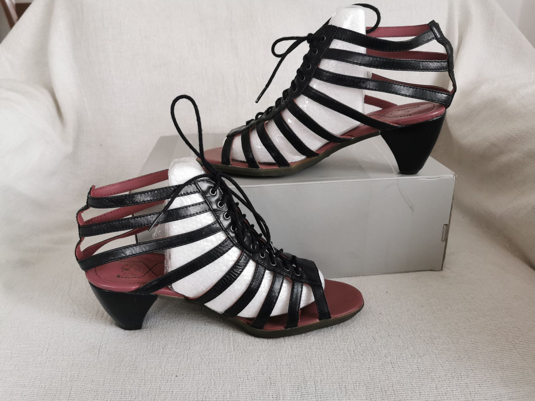Dr. Martens Gladiator sandały rzymianki na obcasie 39