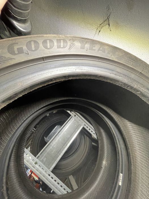 Good Year 225/45 R18