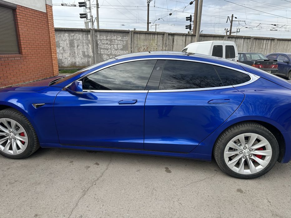 Автомобіль Tesla model s 2018р
