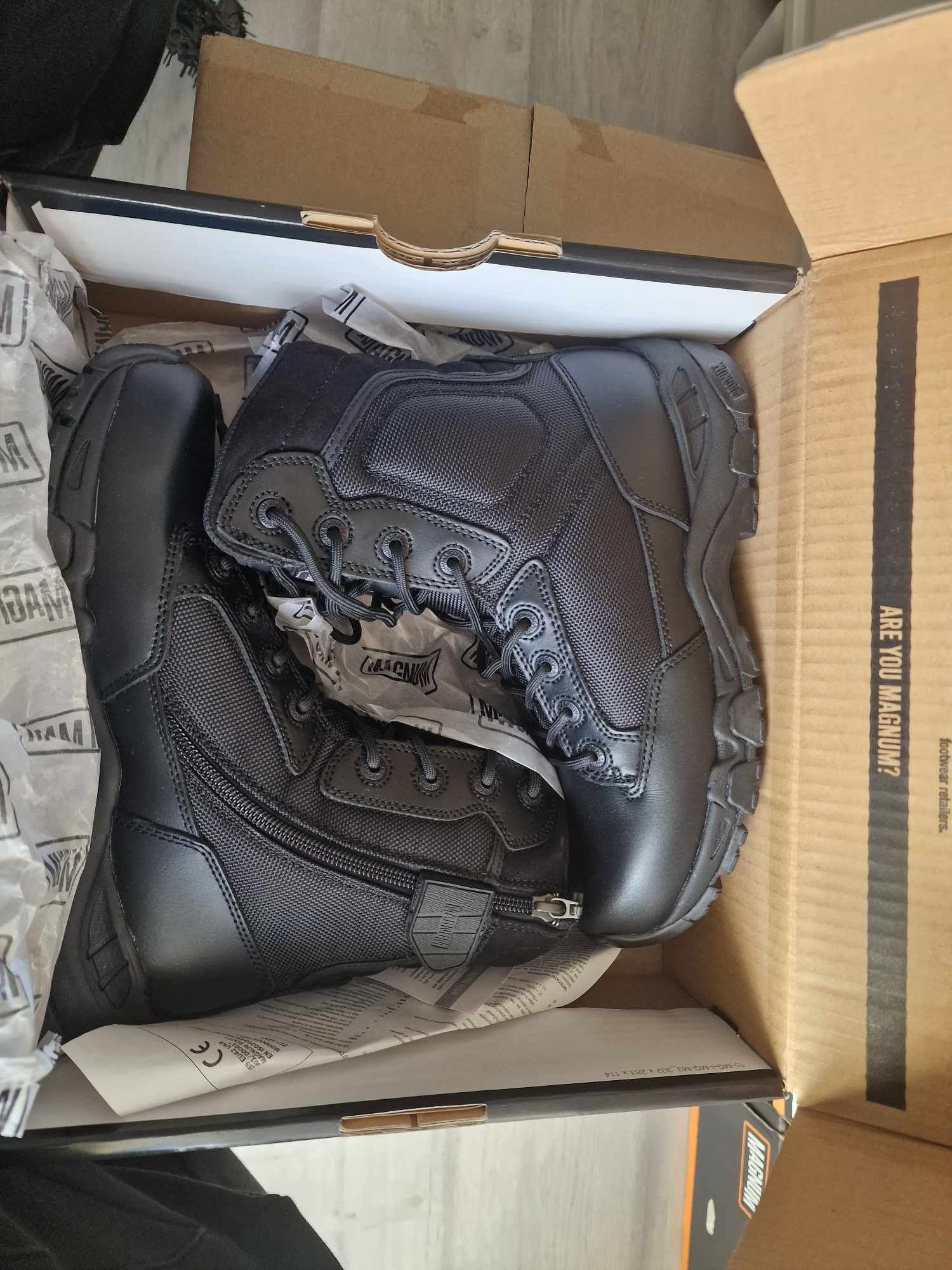 Botas Novas Magnum