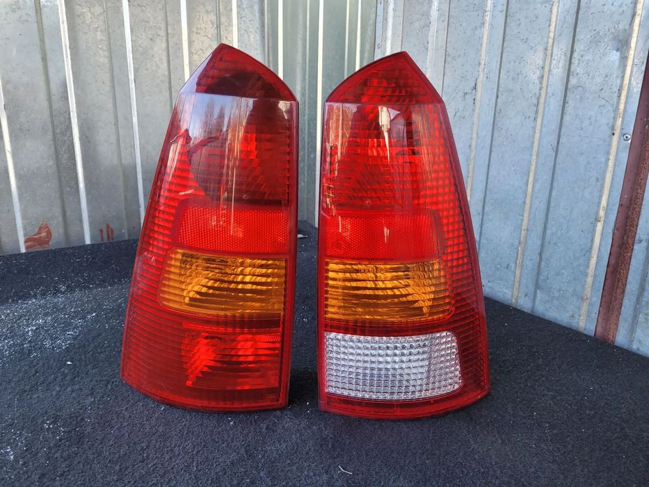 Lampa tylna lewa prawa tył Ford Focus Mk1 Kombi