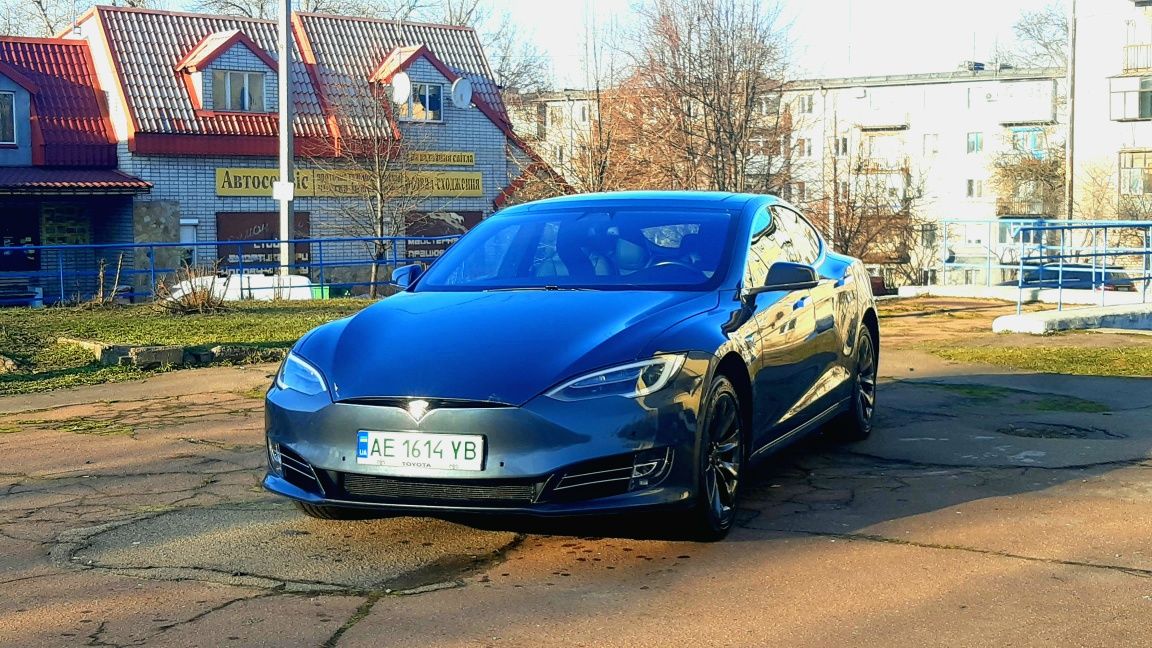 Tesla model s rest 2017 р.в 100D  4x4