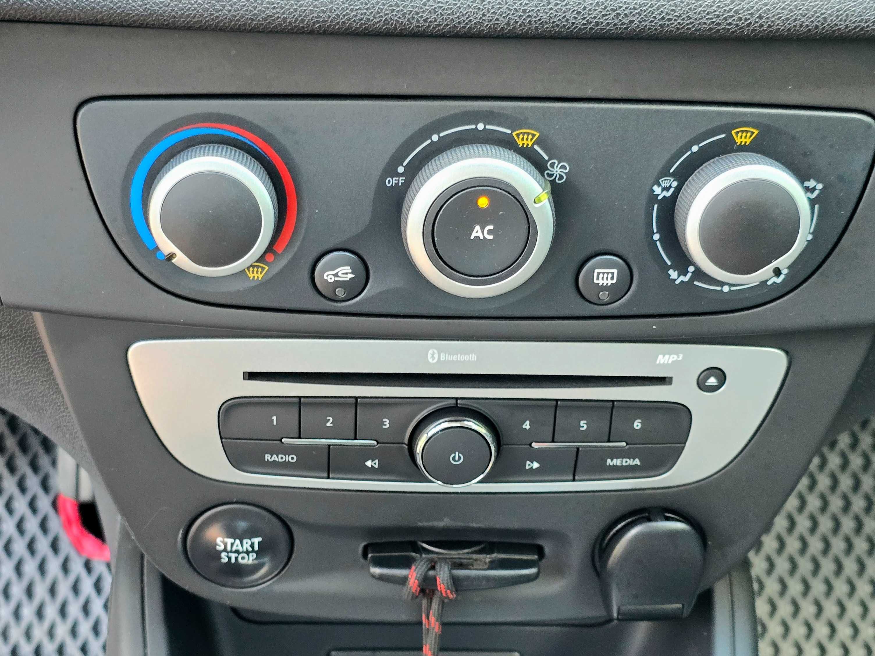 Renault Megane 2014г.в. 1.4 турбодизель