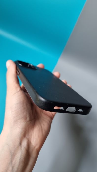 ETUI Plecki SHIELDON Slim do iPhone 15. 6,1

6,1
