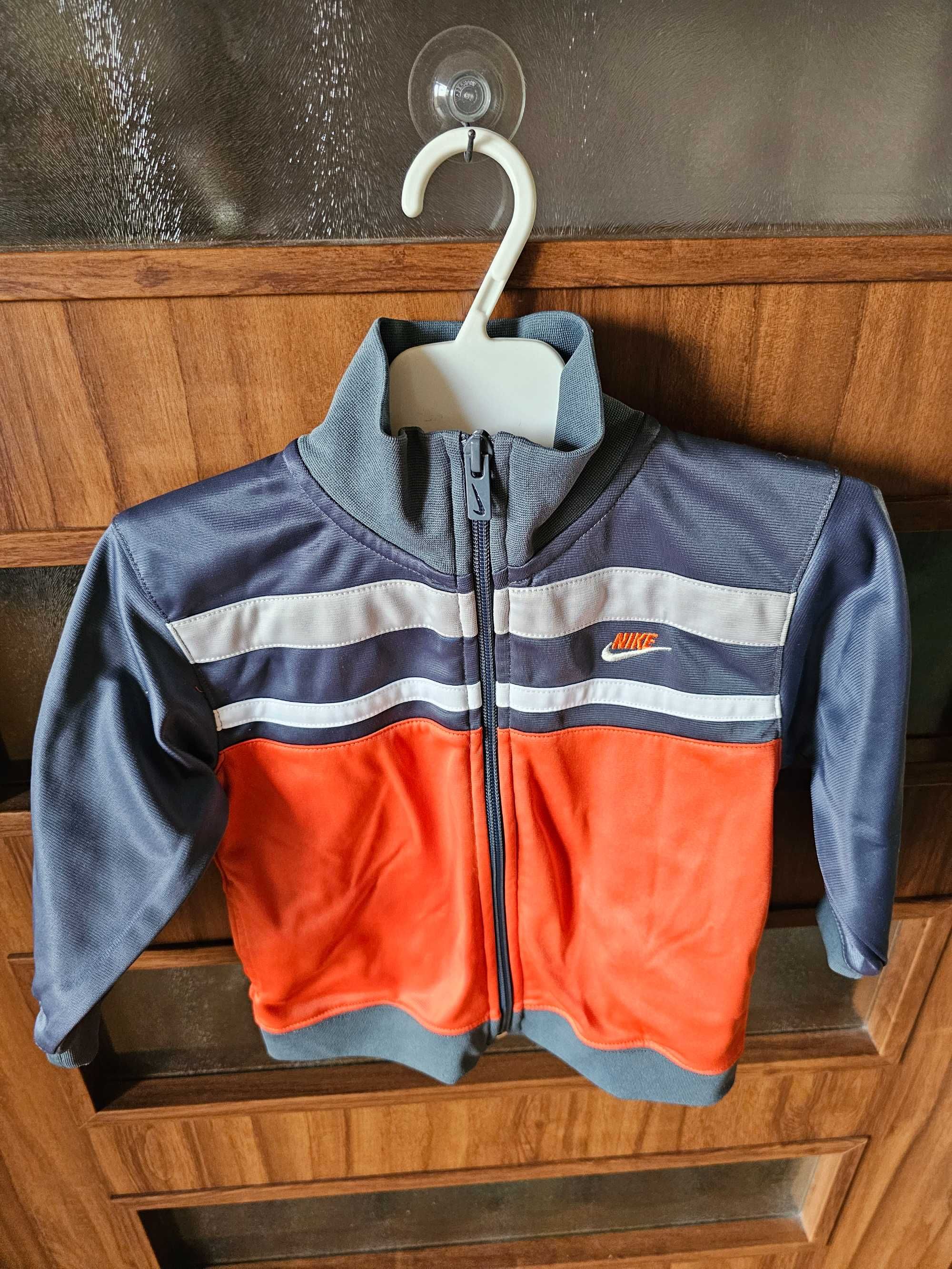 Bluza dziecięca sportowa NIKE rozmiar 24 miesiące.