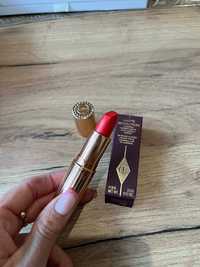 Charlotte Tilbury szminka Red 1975 nowa oryginalna pelnowymiarowa