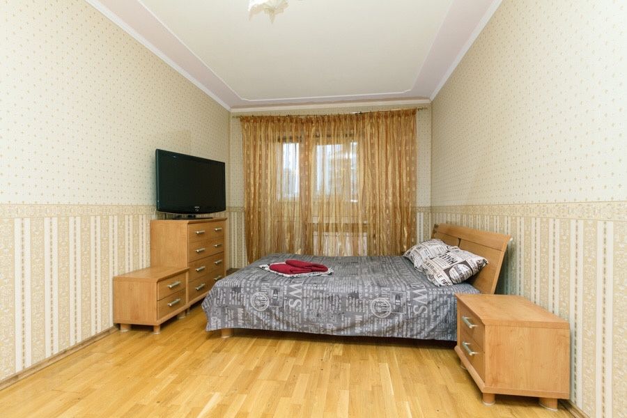 Посуточно  квартира Оболонский пр-кт 36Д м. героев днепра
