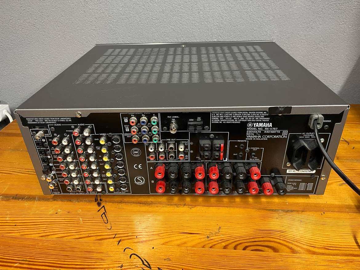 Amplituner Yamaha RX-V757