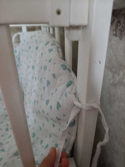 Дитяче ліжечко нове