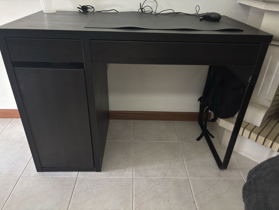 Secretaria ikea preta-castanho