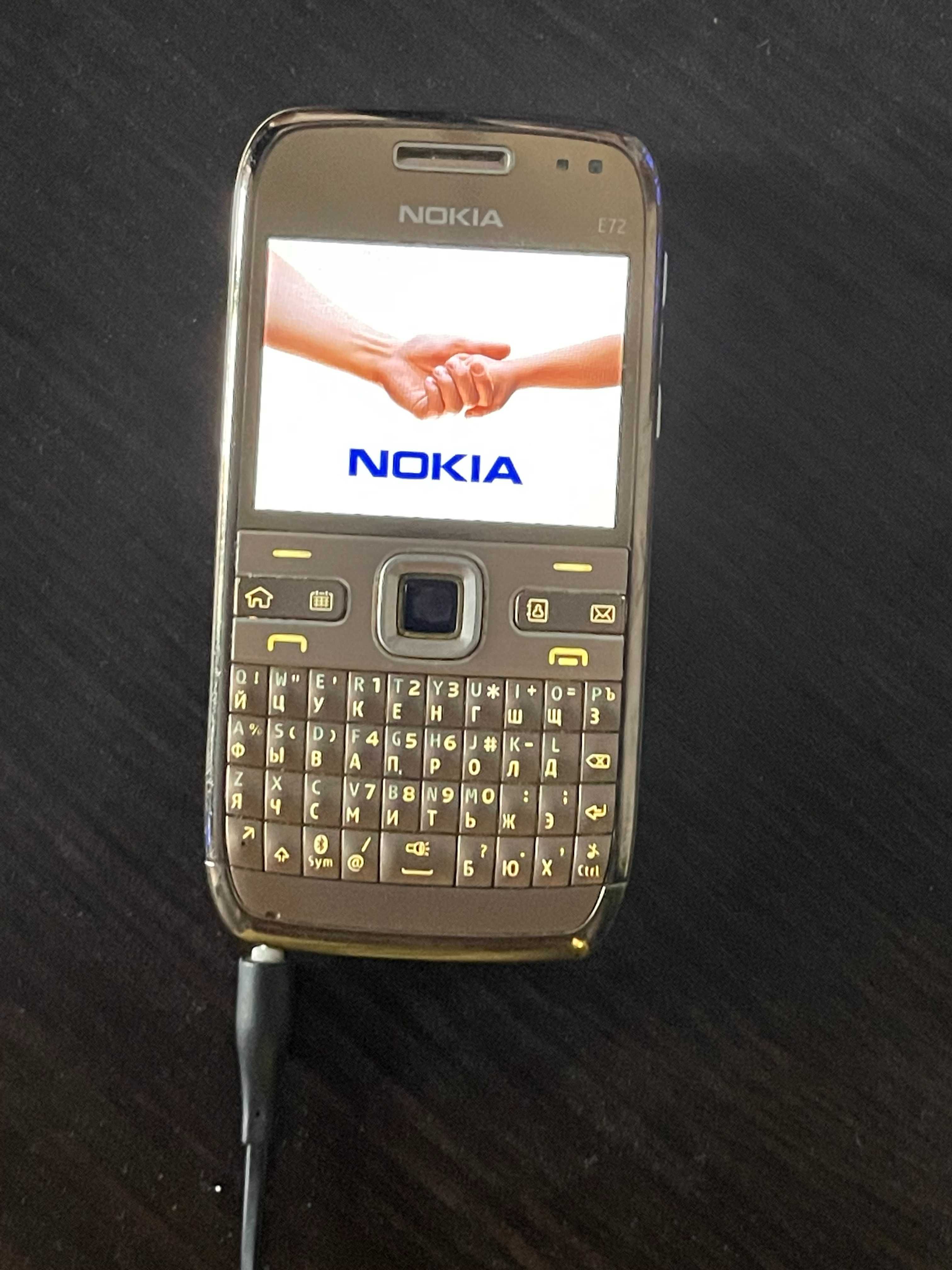 Телефон Nokia e72 series gold (комплект)