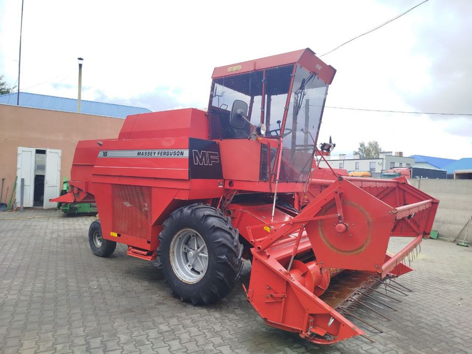 Комбайн зернозербовий Massey Ferguson 16. Масей Фергусон 16