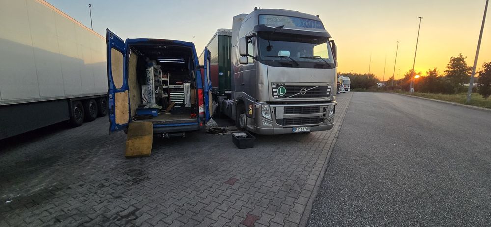 Frezowanie bloku silnika gniazd tulei Scania