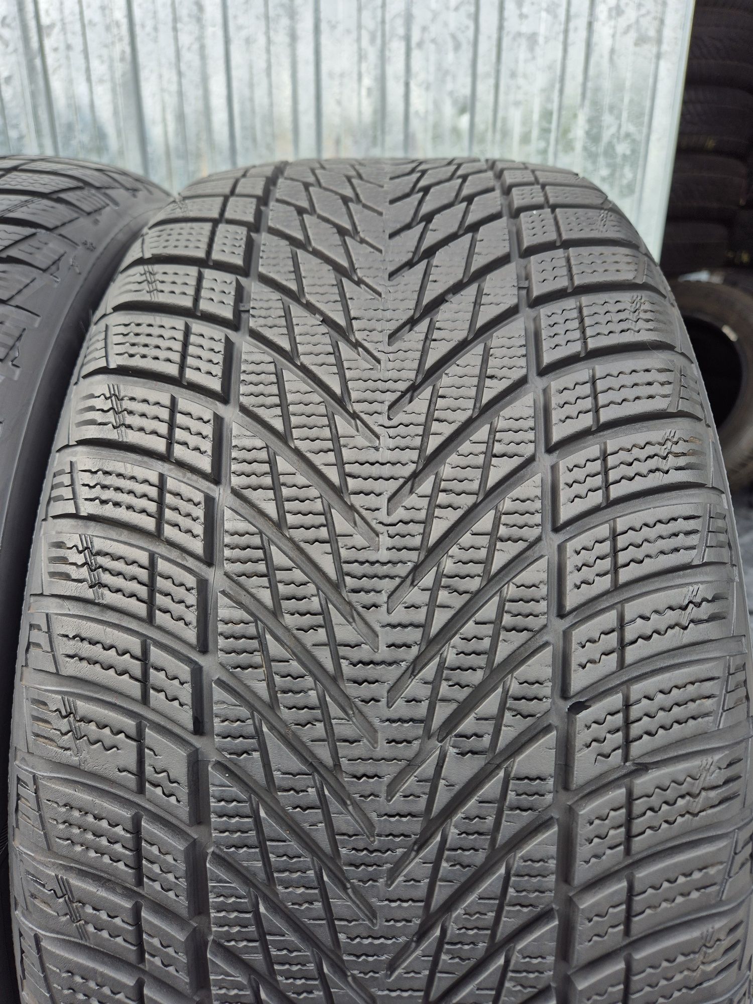 Opony Zimowe 245/40R18 GOODYEAR,  DOT23
