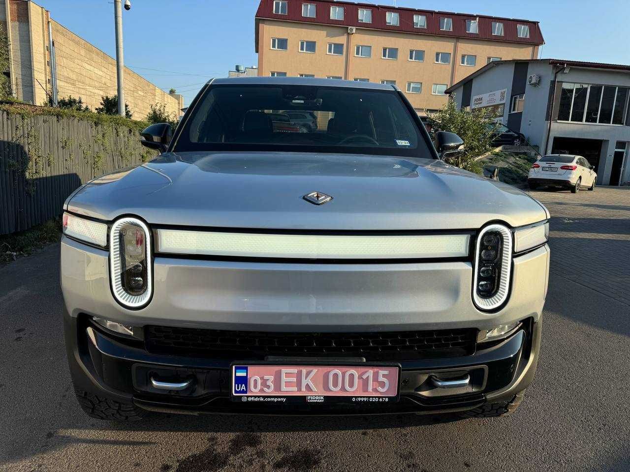 RIVIAN R1T Adventure 2023