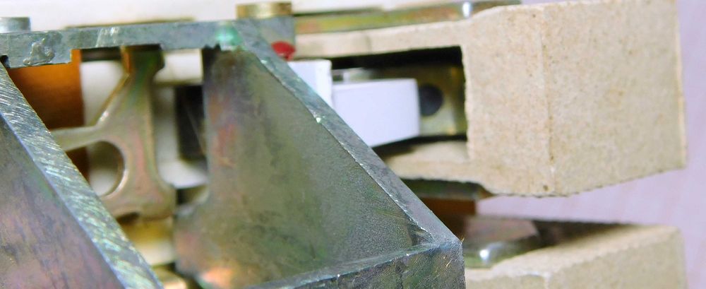 Wyłącznik 3A 220V 50Hz N 102L FAEL wyzwalacz termiczny 2A [LL]