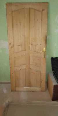 Вхідні двері деревяні