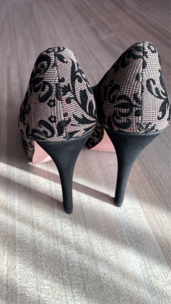 Sapatos pin up couture 36