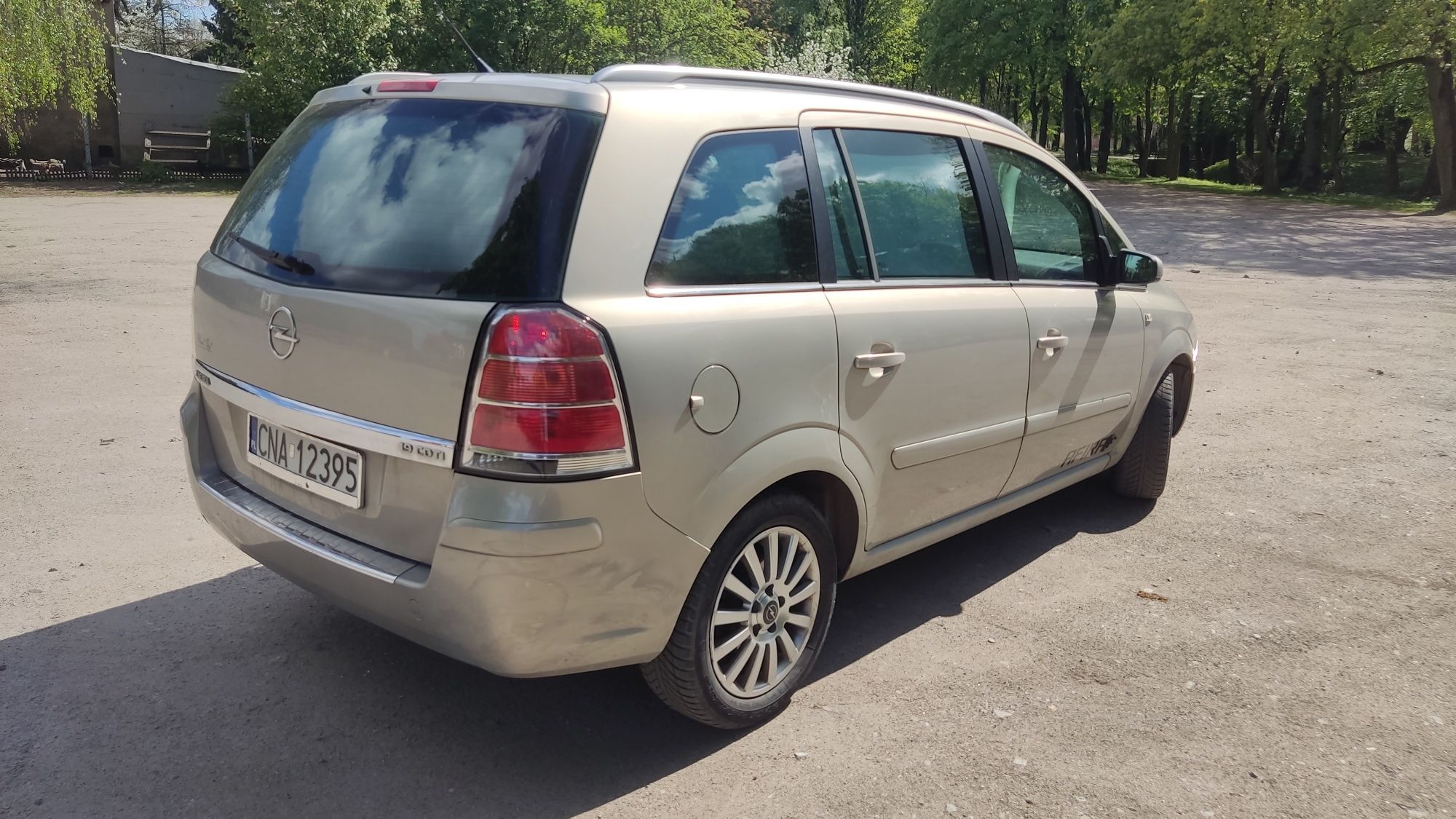 Opel Zafira B 1.9 CDTI 7-osobowe