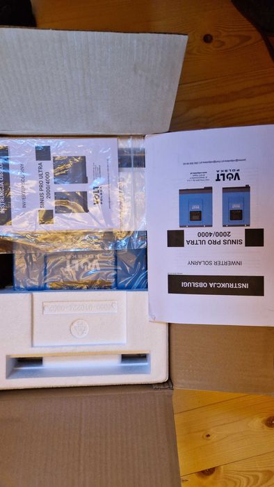 Inwerter solarny SINUS PRO ULTRA 2000 12/230V (1000/2000W)