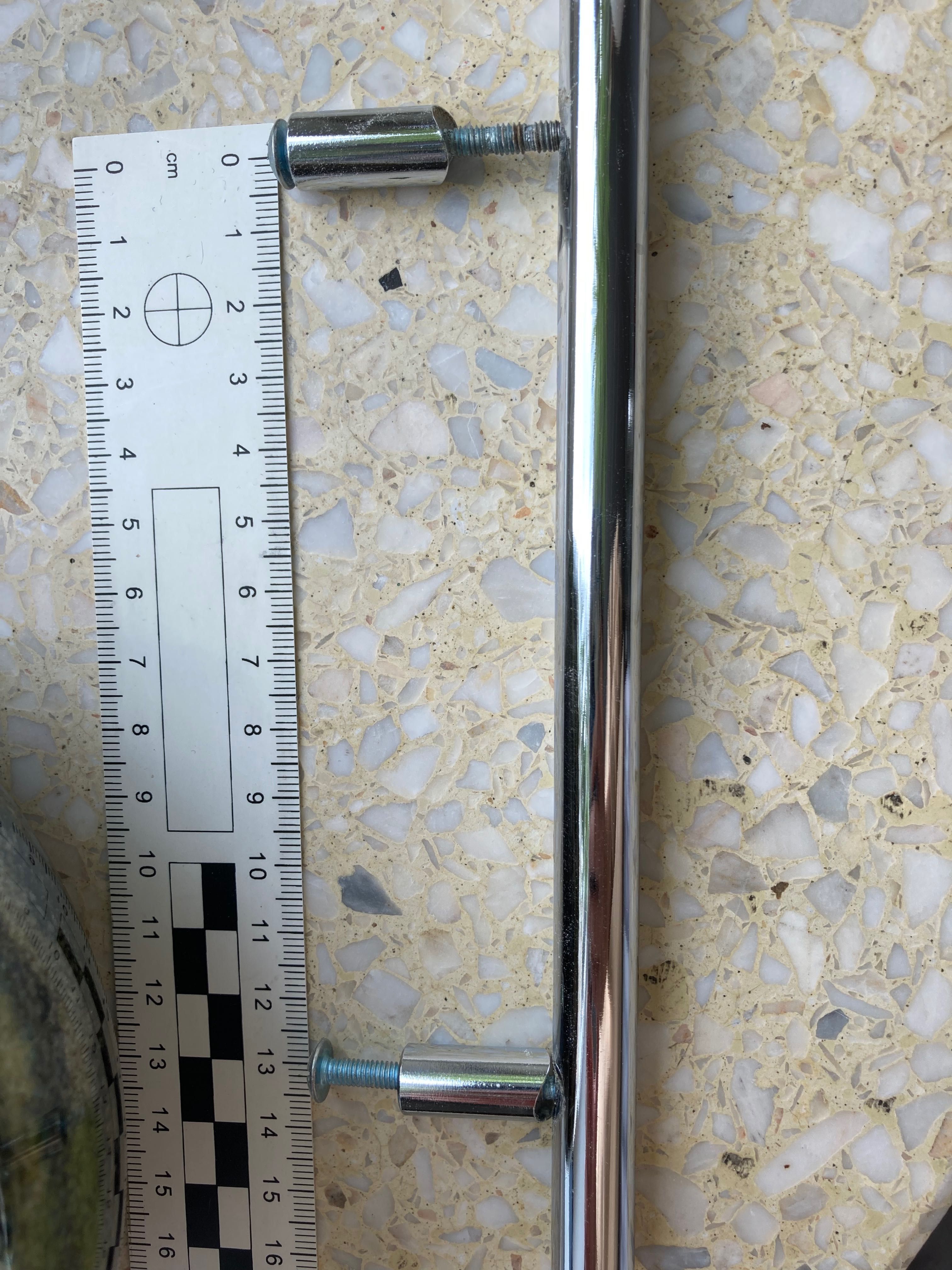Rączka srebrna uchwyt do szafy porządny rozstaw 13 cm długość  19 cm